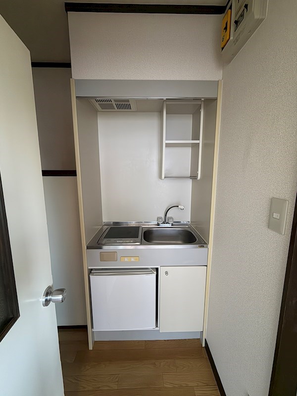 キッチン　ＩＨ・ミニ冷蔵庫