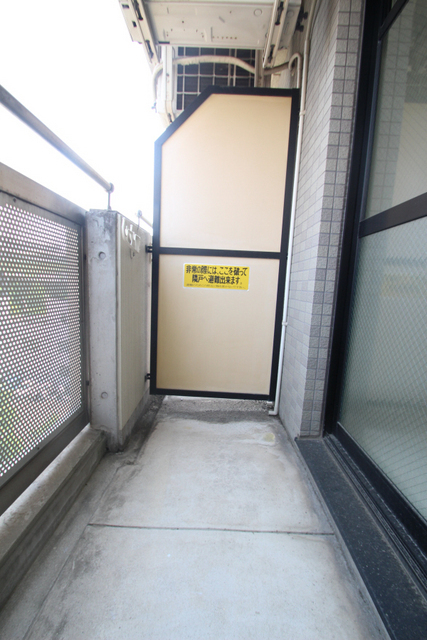 バルコニー　※別のお部屋の参考写真です