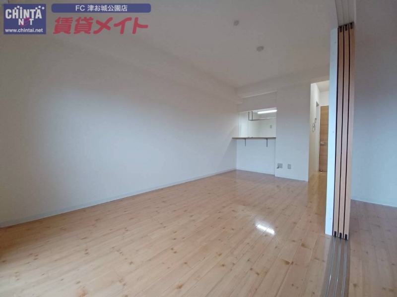 居室・リビング　同じ物件、別部屋の写真です