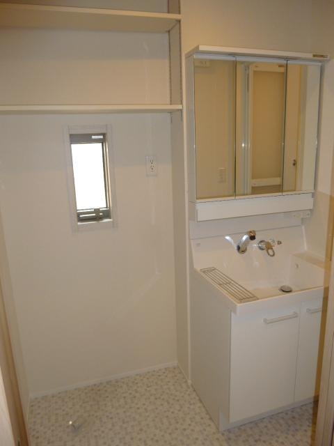 洗面設備　※別部屋の参考写真です。