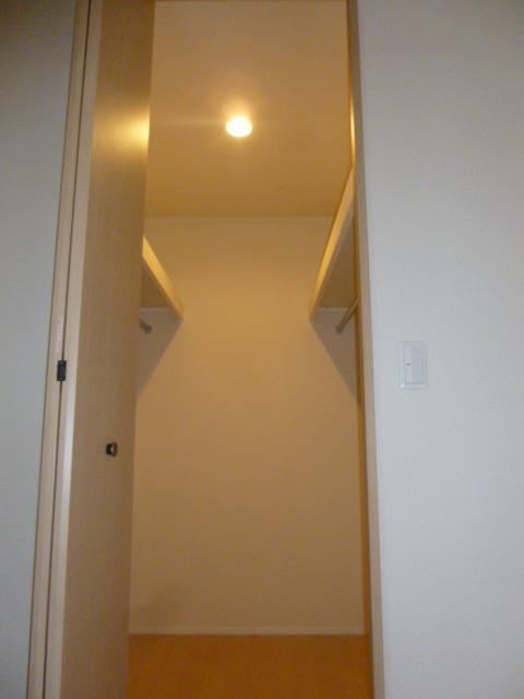 収納　※別部屋の参考写真です。
