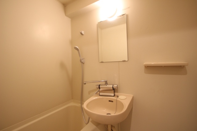 洗面設備　※別室の参考写真の為、現況優先です。