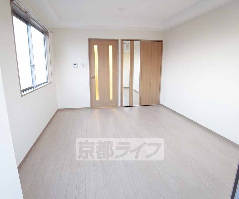 居室・リビング　広々とした洋室です。