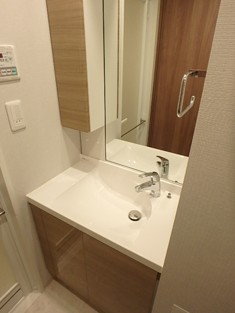 洗面設備　使いやすい洗面所です