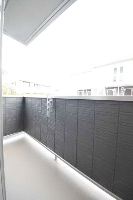 バルコニー　☆バルコニーにお布団干せますよ