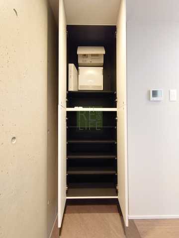 収納　LEGALAND四谷三丁目