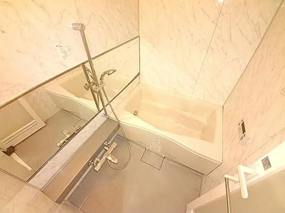 バス・シャワールーム　※別部屋参考写真