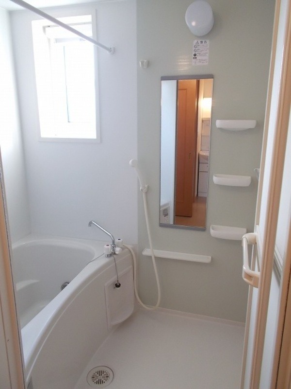 バス・シャワールーム　図面と現状に相違がある場合には現状を優先