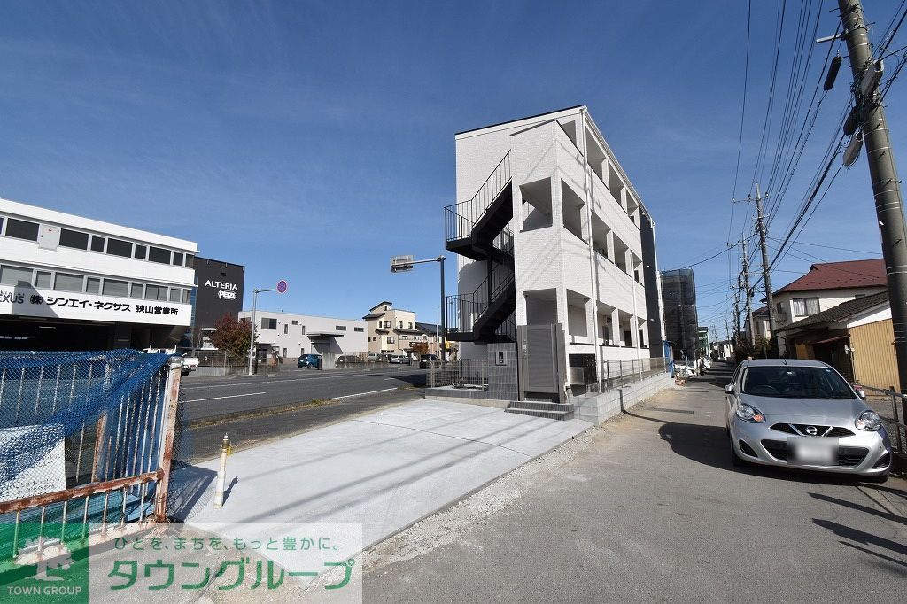 エントランス　駐車場