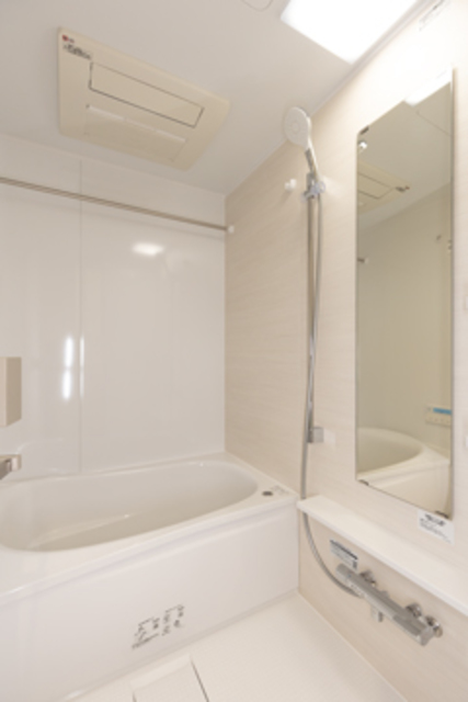 バス・シャワールーム　※写真は同タイプ住戸です。