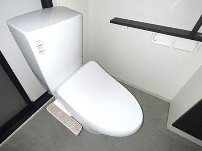 トイレ　トイレ