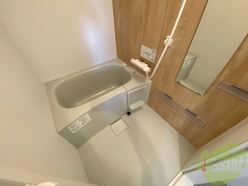 バス・シャワールーム　お風呂になります。一日の疲れを癒してくださいね。