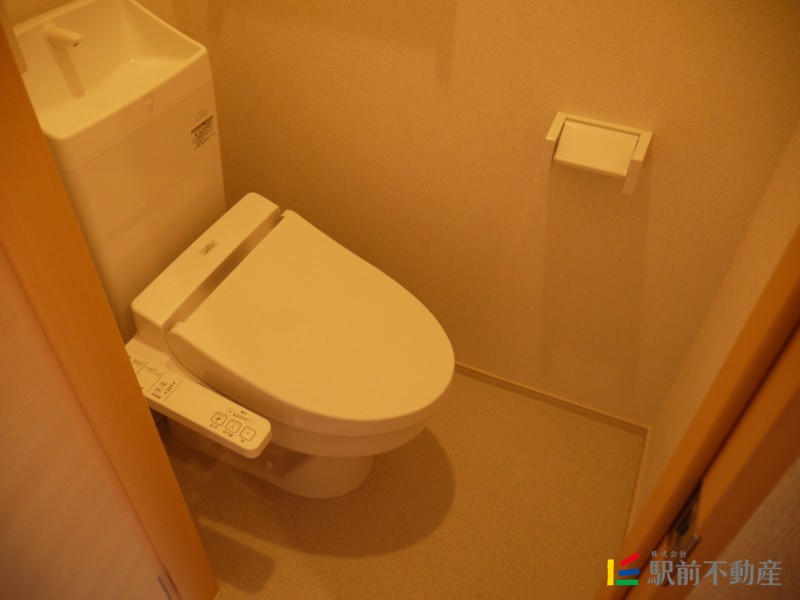 トイレ　温水洗浄便座付