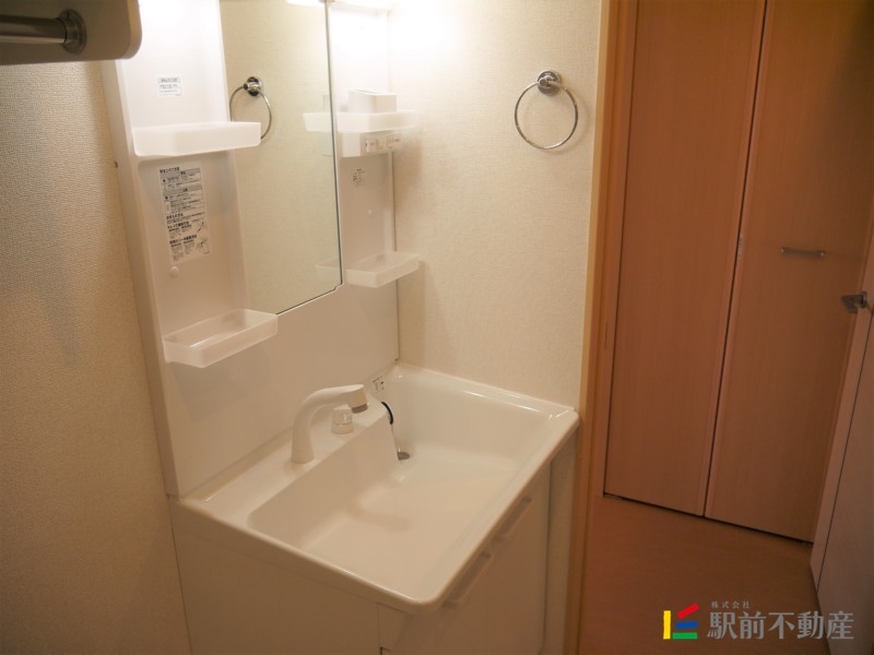 洗面設備　洗髪洗面化粧台