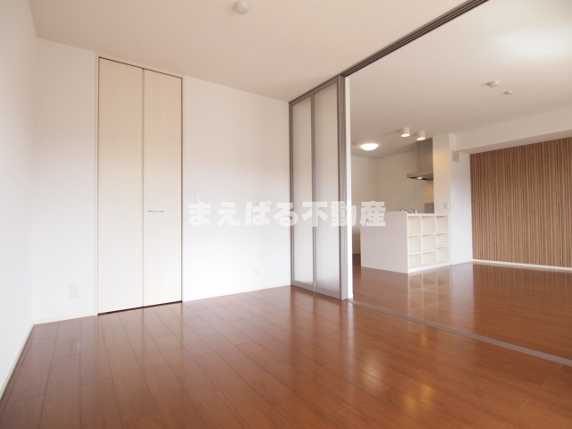 その他　洋室6帖（反転タイプ）