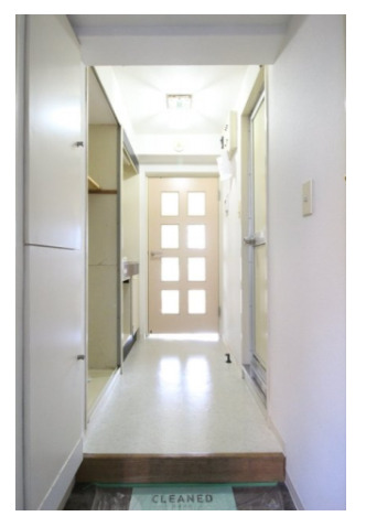 玄関　※別部屋参考写真