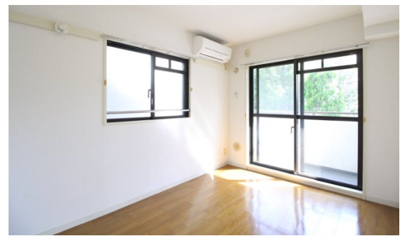 居室・リビング　※別部屋参考写真