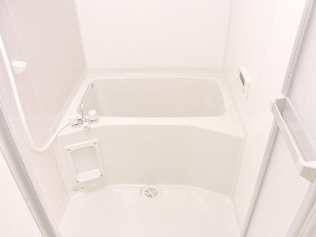 バス・シャワールーム　★追い焚きバス、浴室乾燥あり★