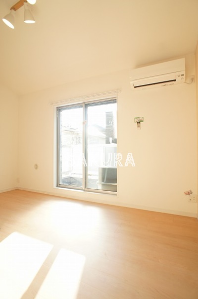 居室・リビング　使いやすい形の為、レイアウトを楽しめます♪