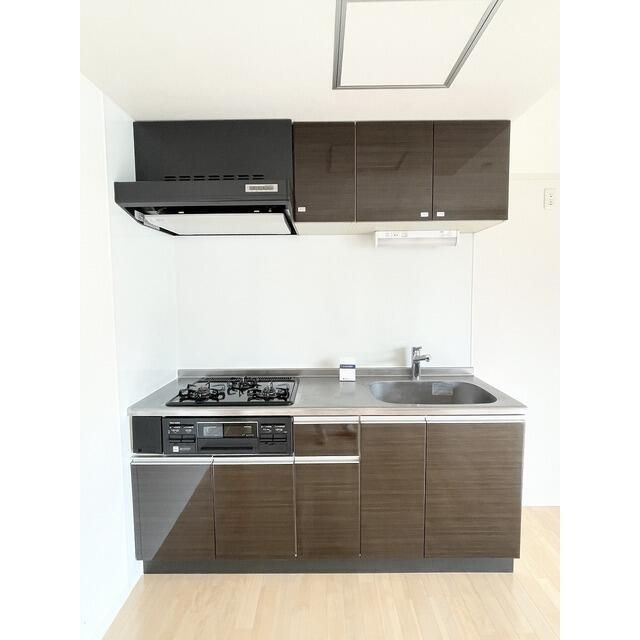 キッチン　コンパクトなキッチンで掃除もラクラク