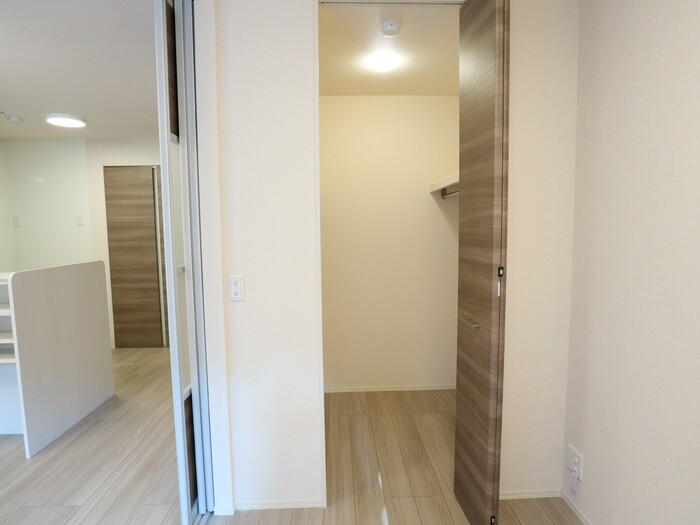 収納　ウォークインクローゼット