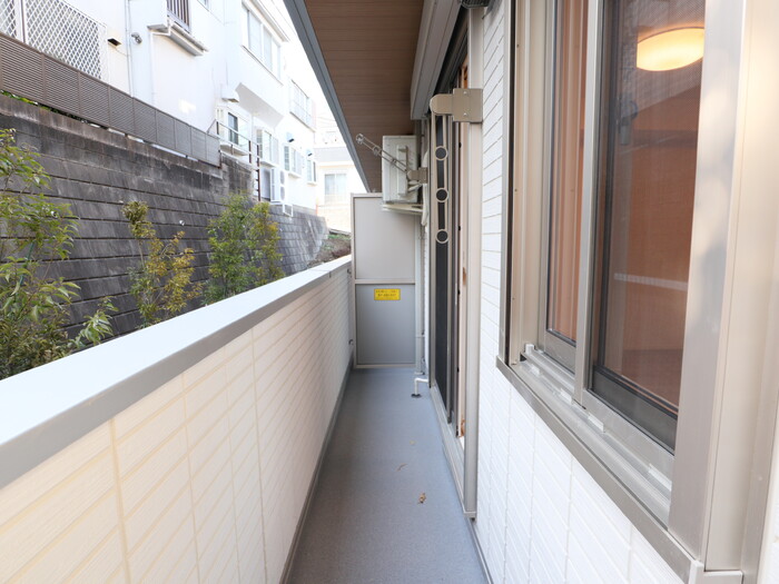 バルコニー　外からの目が気にならないバルコニーで洗濯物が干せます