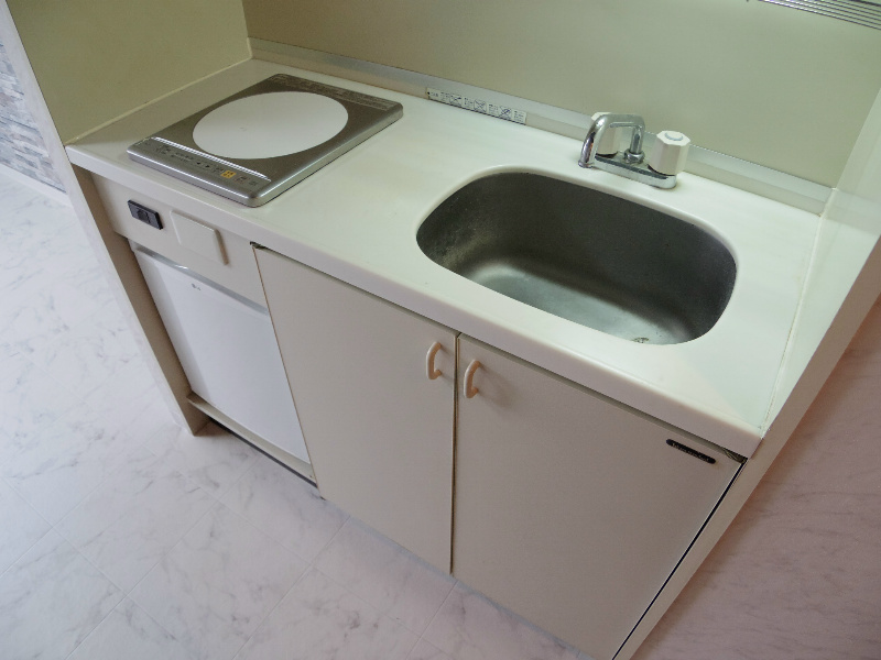 キッチン　ＩＨコンロ、まな板スペースあります