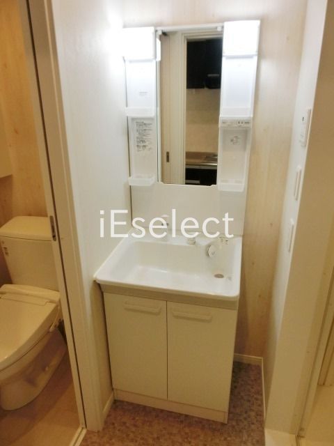 洗面設備　便利な独立洗面台