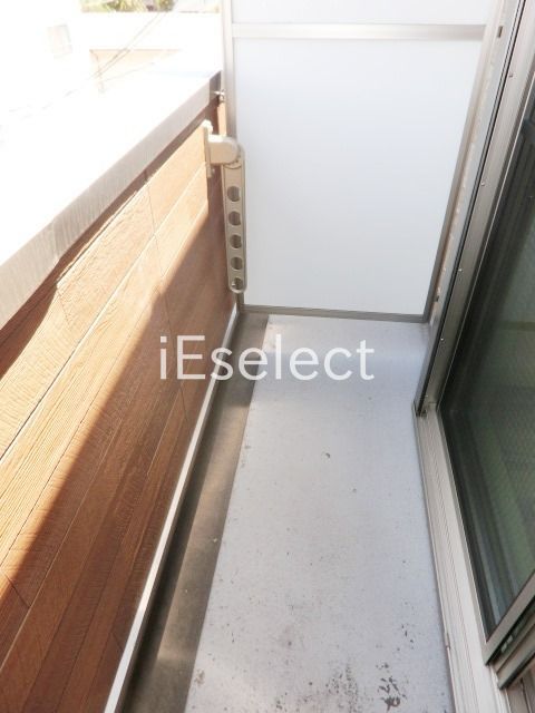 バルコニー　お洗濯物も干せるバルコニー