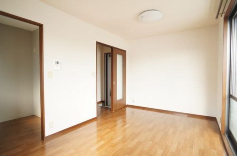 居室・リビング　図面と現状に相違がある場合には現状を優先