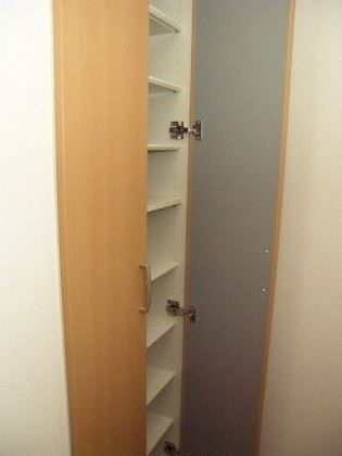 玄関　シューズボックス