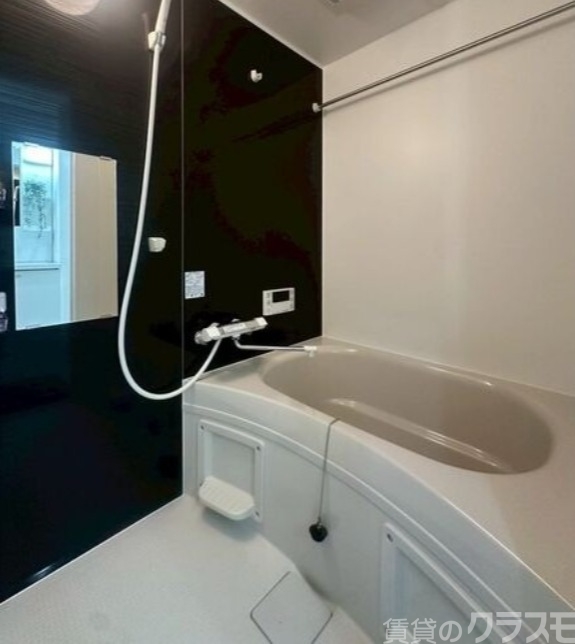 バス・シャワールーム　一日のお疲れをお取りください。