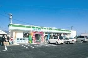 コンビニ　ファミリーマート伊福四丁目店（コンビニ）まで69m