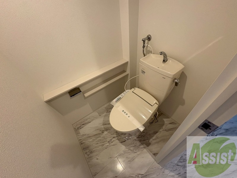 トイレ　シャワートイレになっているので快適です！