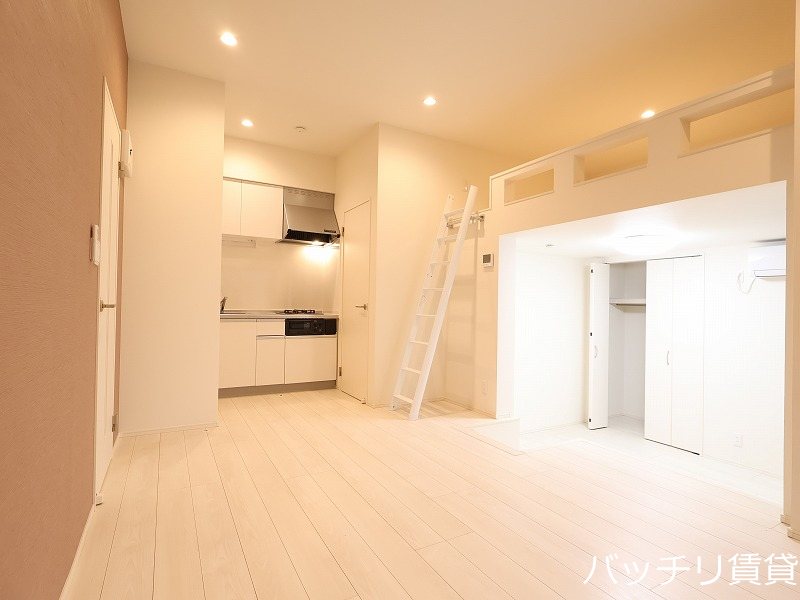 居室・リビング　画像は、同型タイプの為、現状を優先いたします。