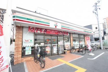 コンビニ　セブンイレブン大阪関目2丁目店（コンビニ）まで102m