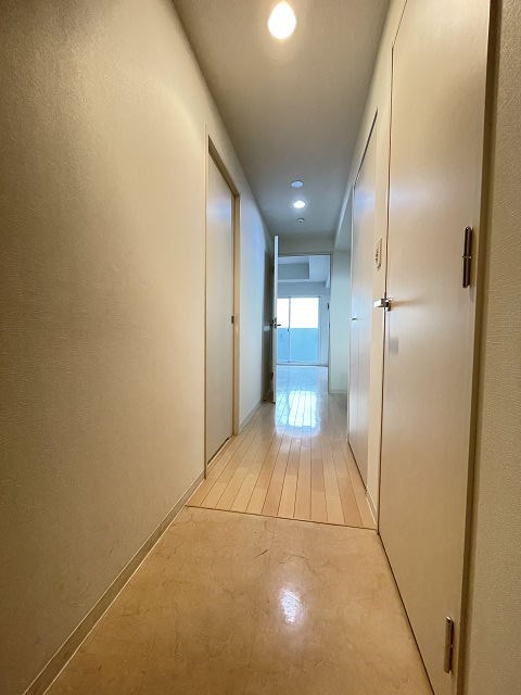 玄関　明るい玄関です