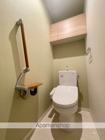 トイレ　同建物別部屋写真