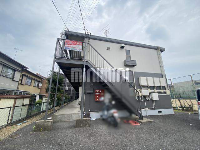 建物外観　２色の塗装の外観