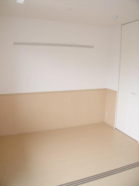 その他部屋・スペース　明るい寝室です