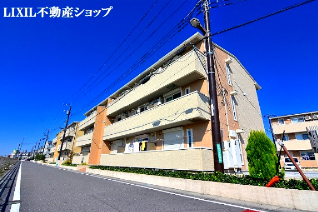 建物外観　吉川のお部屋探しは当社にお任せ下さい！！