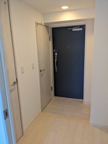 玄関　モデル住戸901の室内写真です