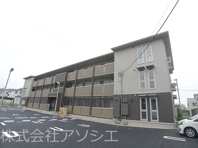 建物外観　Confortのご紹介は住まいの窓口アソシエにお任せ下さい。