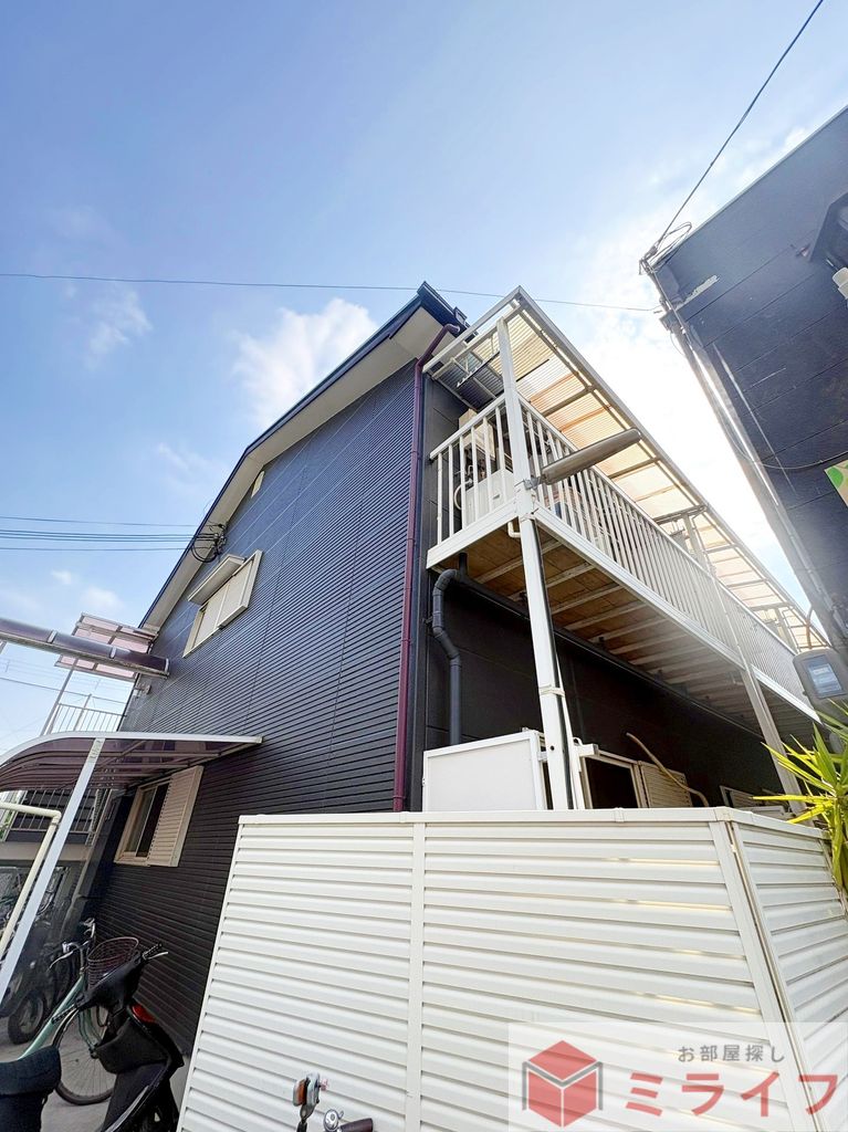 建物外観　バイク1台無料駐輪可！車を持たない方にもおすすめ。