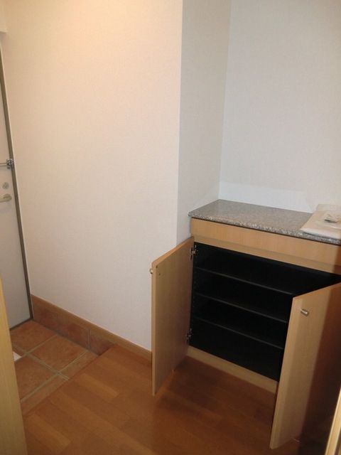玄関　収納付き玄関