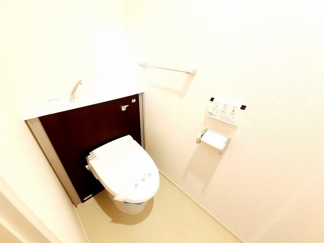 トイレ　コンパクトで使いやすいトイレです