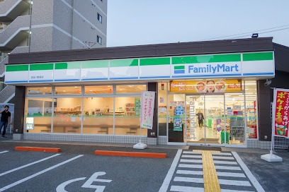 コンビニ　ファミリーマート 西淀川野里店（コンビニ）まで350m