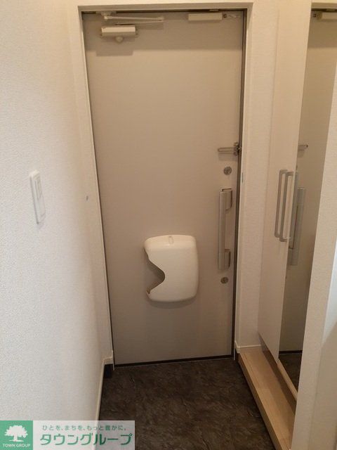 玄関　洗面