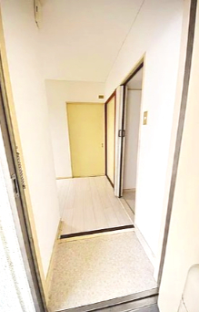 玄関　※別部屋参考写真
