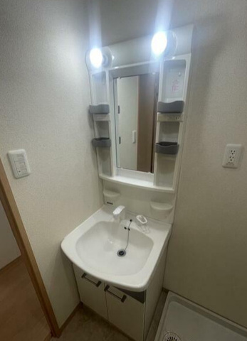 洗面設備　明るい洗面所です(参考写真です)
